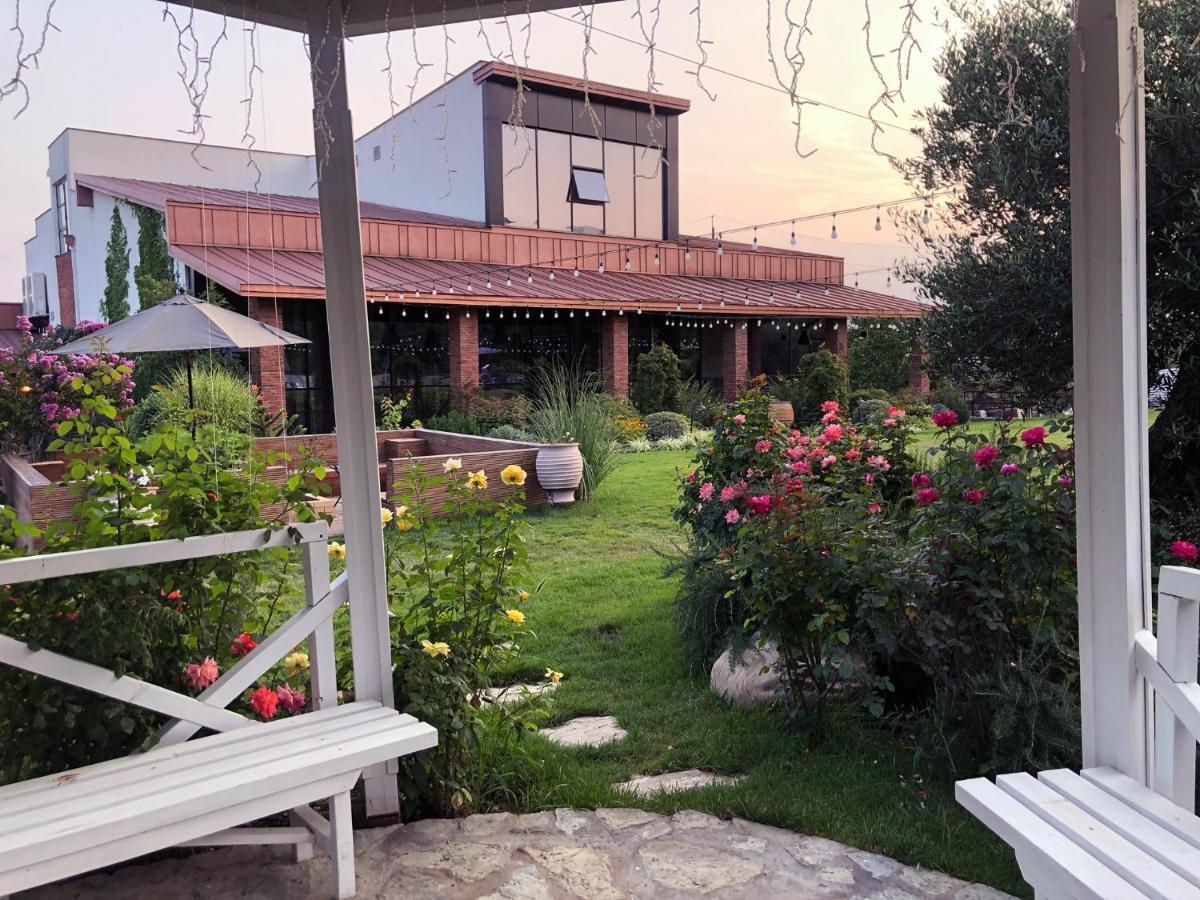 Hotel Giuaani Winery Manavi Esterno foto