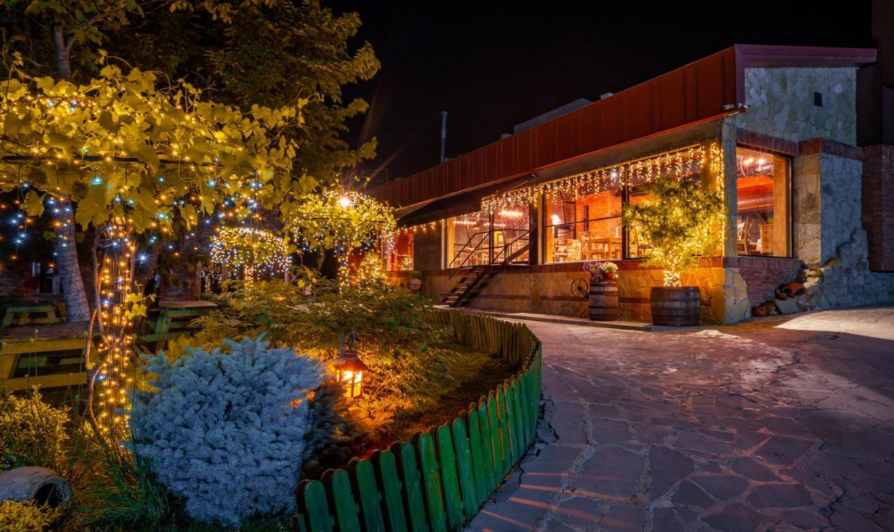 Hotel Giuaani Winery Manavi Esterno foto